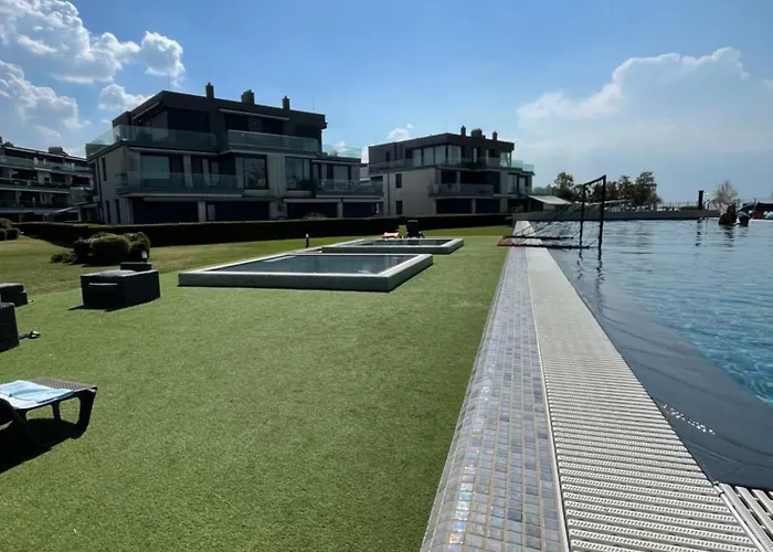 Apartament Amp - *